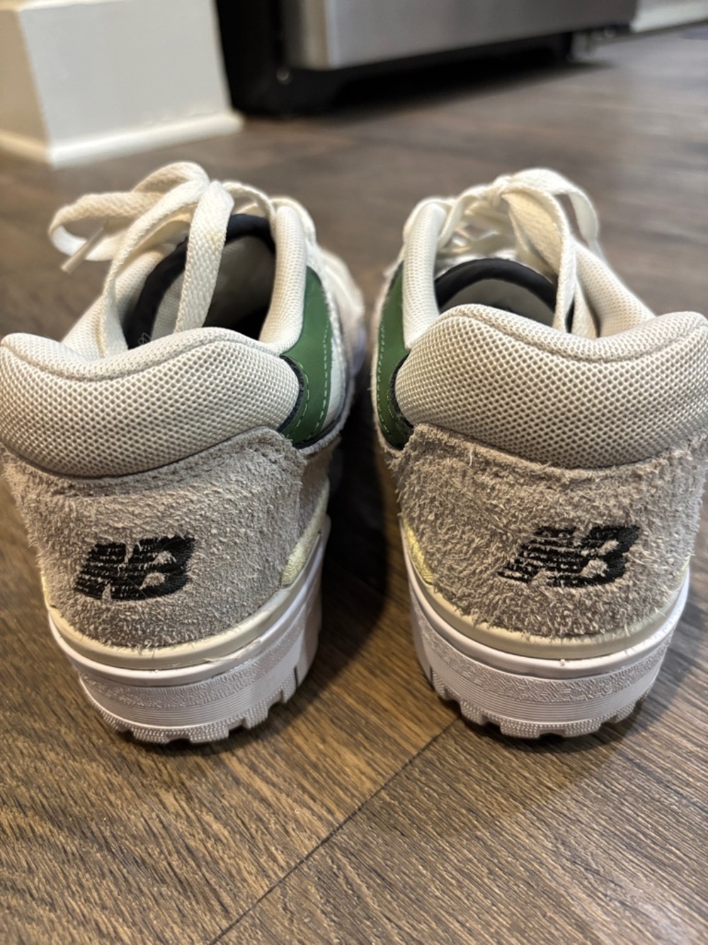 New Balance 550
White and Green Athletic Sneakers - Picture 3 of 5